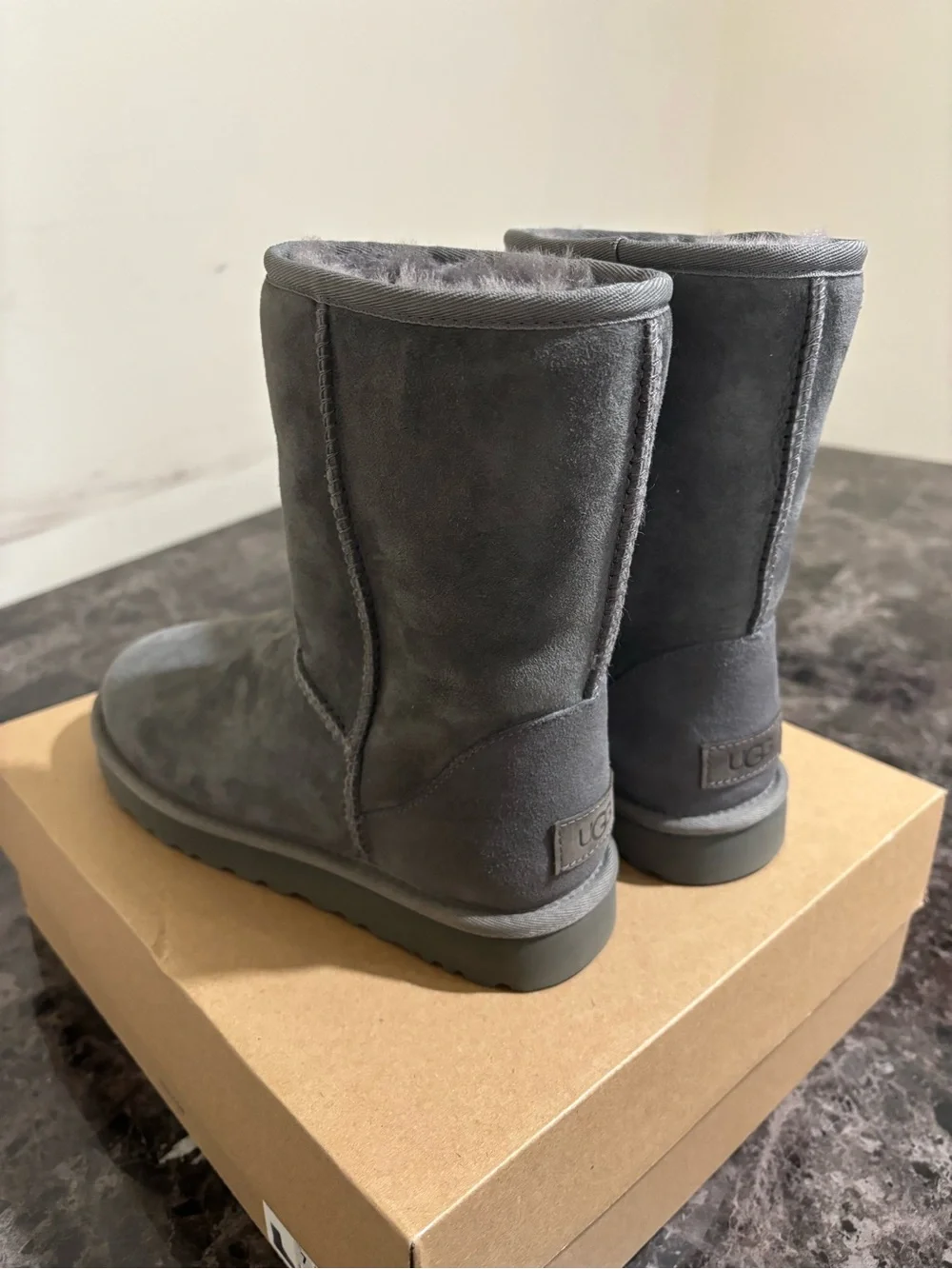 UGG iconic short